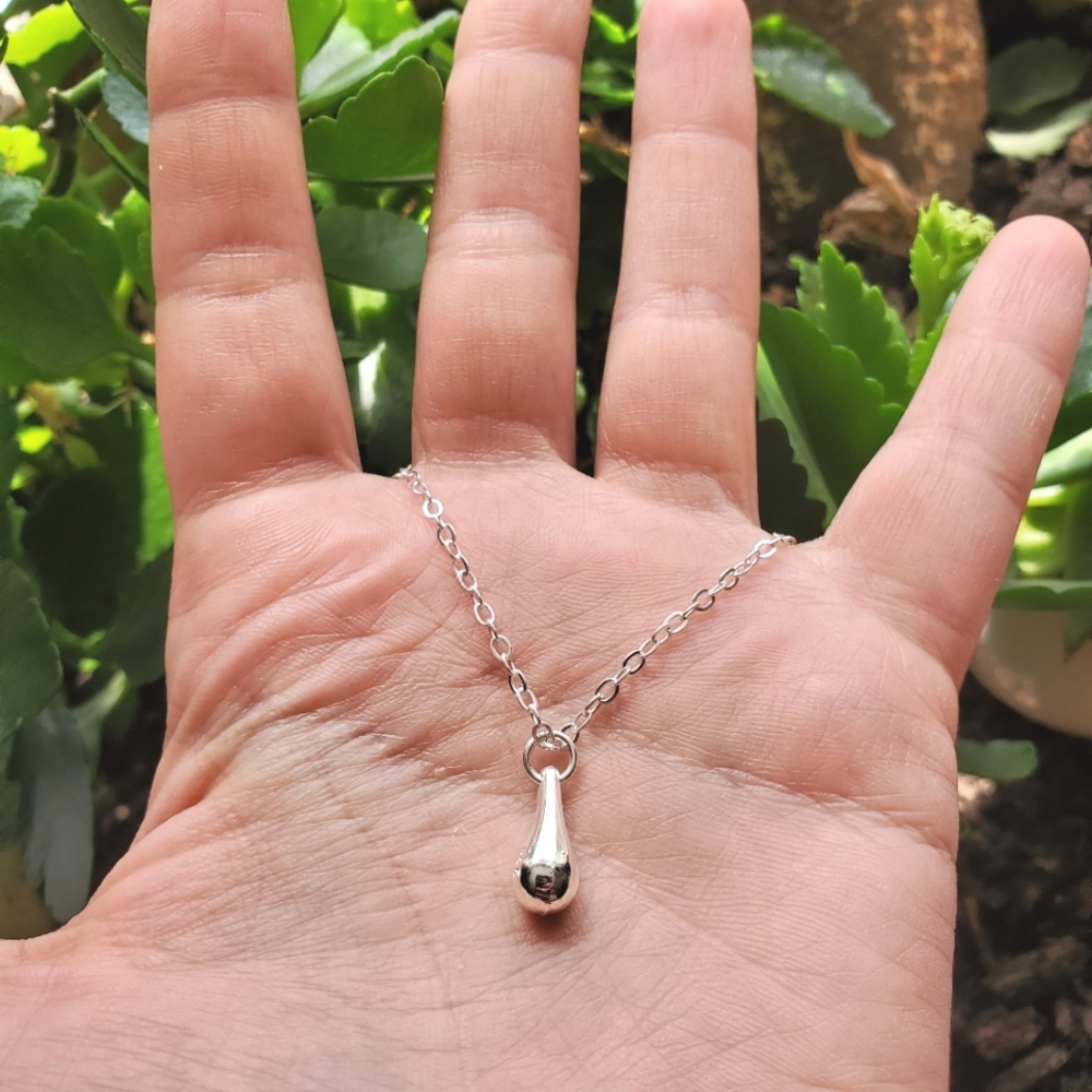 New Dainty Silver Teardrop Necklace - Picture 11 of 16